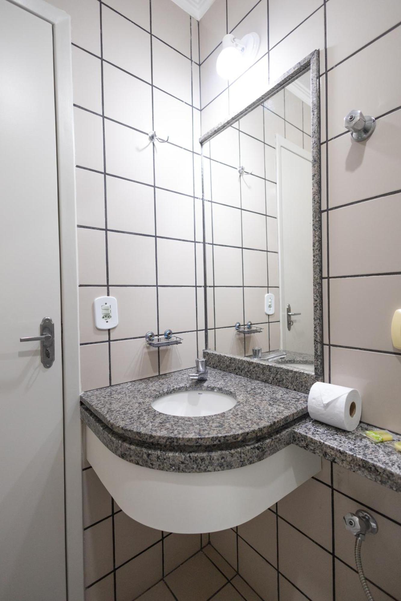 Diroma Fiori Hotel - Bvtur Caldas Novas Bagian luar foto